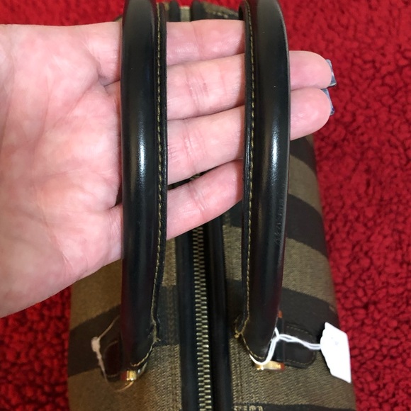 FENDI AUTHENTIC PEQUIN BOSTON BAG. EUC. - Picture 12 of 12